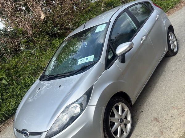 Ford Fiesta Hatchback, Diesel, 2010, Silver