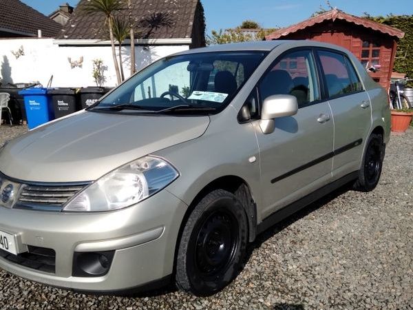 Nissan Tiida Saloon, Diesel, 2011, Silver