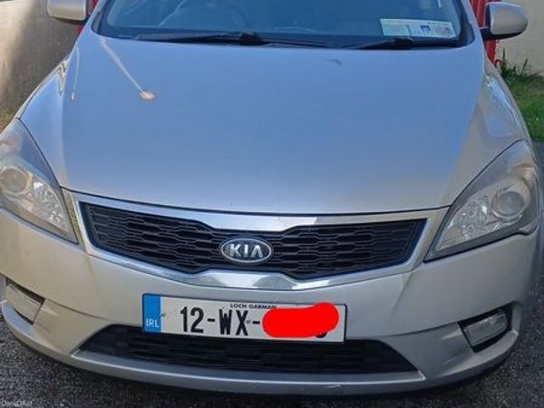 Kia Ceed Estate, Diesel, 2012, Silver