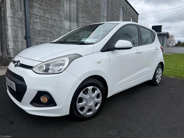 Hyundai i10 Hatchback, Petrol, 2015, White