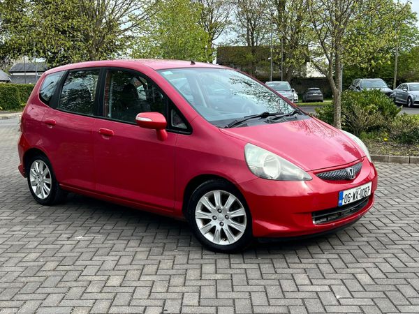 Honda Jazz Hatchback, Petrol, 2006, Red