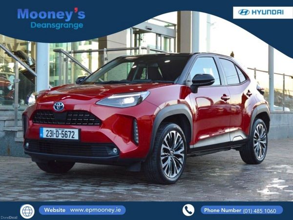 Toyota Yaris Cross Hatchback, Petrol Hybrid, 2023, Red