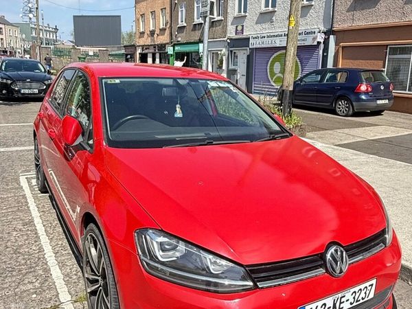 Volkswagen Golf Hatchback, Petrol, 2014, Red