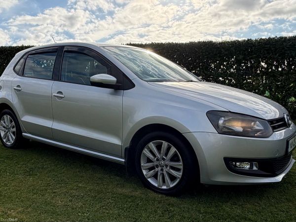 Volkswagen Polo Hatchback, Petrol, 2014, Silver