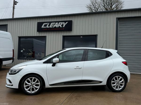 Renault Clio Hatchback, Petrol, 2018, White