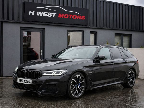 BMW 5-Series Estate, Petrol Hybrid, 2022, Black