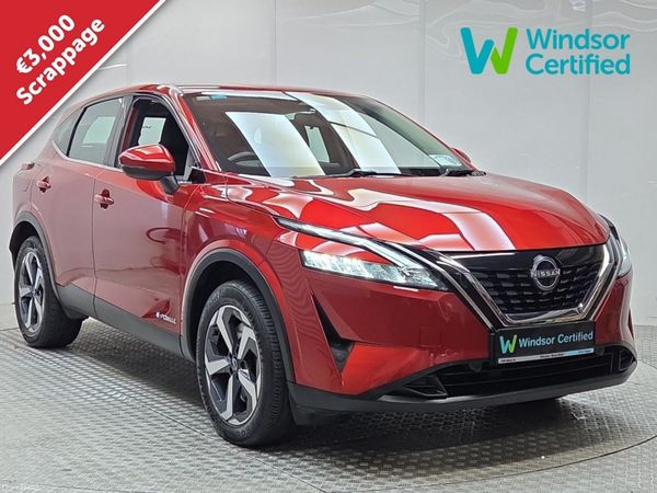 Nissan Qashqai MPV, Petrol Hybrid, 2023, Red