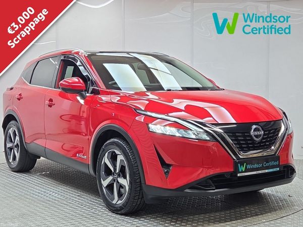 Nissan Qashqai MPV, Petrol Hybrid, 2023, Red