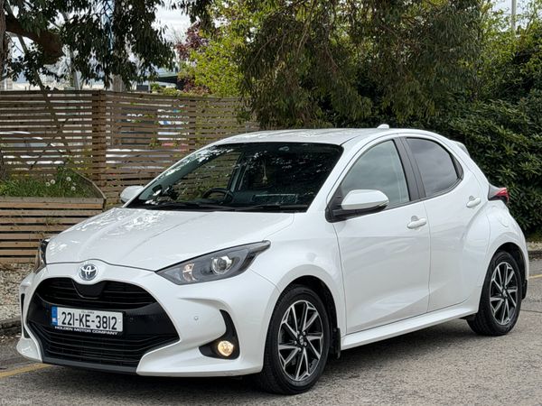 Toyota Yaris Hatchback, Petrol Hybrid, 2022, White
