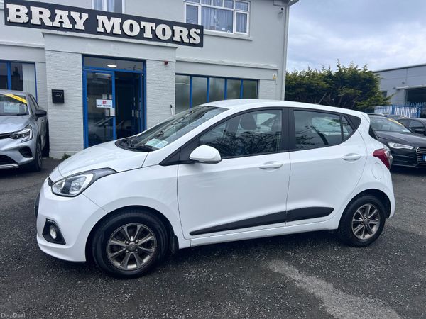 Hyundai i10 Hatchback, Petrol, 2015, White