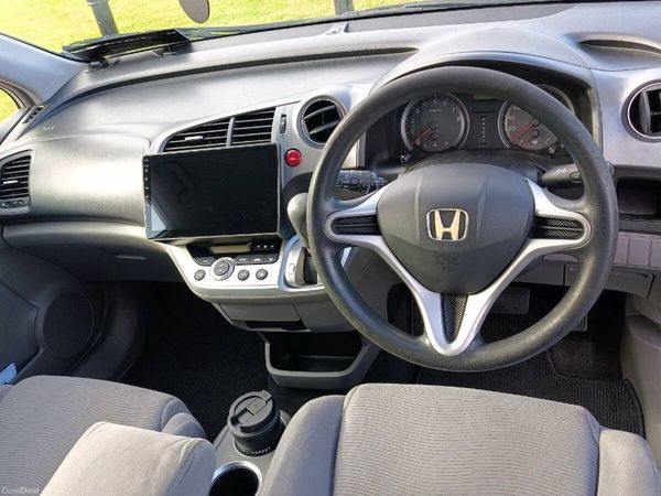 Honda Stream MPV, Petrol, 2009, Silver