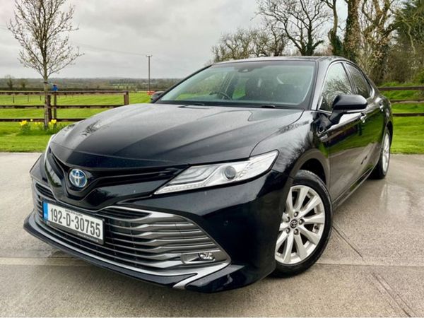 Toyota Camry Saloon, Petrol Hybrid, 2019, Black