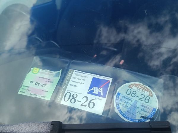 Nissan Qashqai Hatchback, Diesel, 2009, Gold