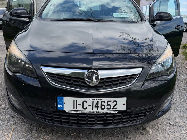 Vauxhall Astra Hatchback, Diesel, 2011, Black