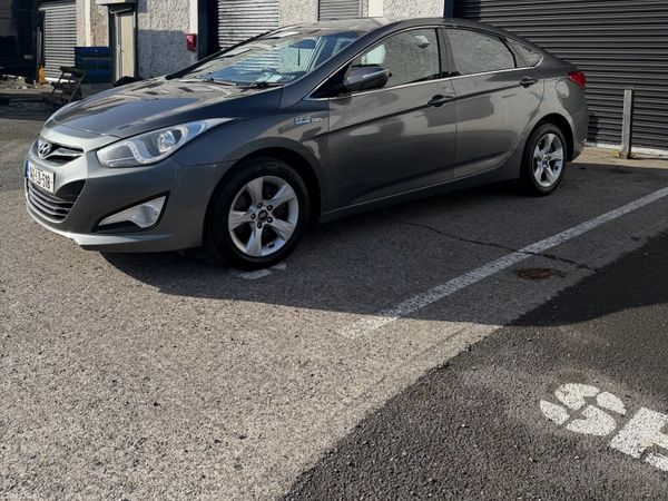 Hyundai i40 Saloon, Diesel, 2014, Silver