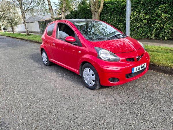 Toyota Aygo Hatchback, Petrol, 2011, Red
