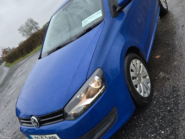 Volkswagen Polo Hatchback, Petrol, 2013, Blue