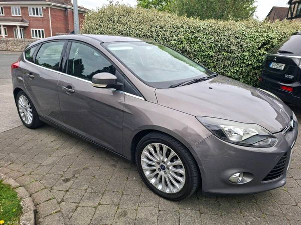 Ford Focus Hatchback, Diesel, 2012, Brown