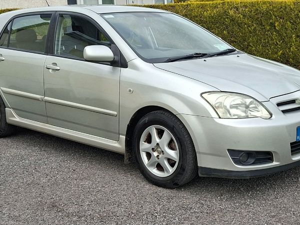 Toyota Corolla Hatchback, Petrol, 2006, Silver