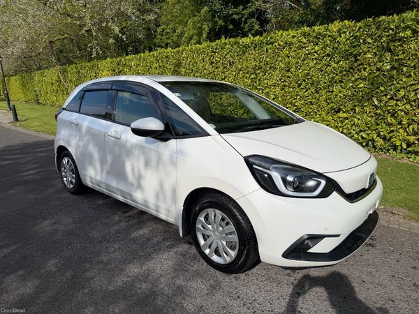 Honda Fit Hatchback, Petrol Hybrid, 2020, White