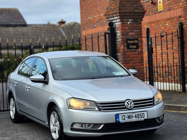 Volkswagen Passat Saloon, Diesel, 2012, Silver