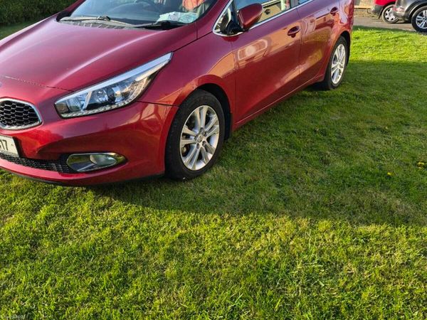 Kia Ceed Estate/Jeep, Diesel, 2015, Red