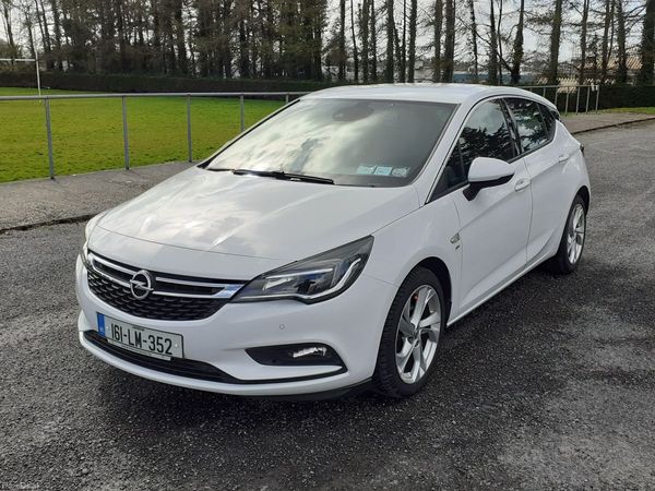 Opel Astra Hatchback, Petrol, 2016, White