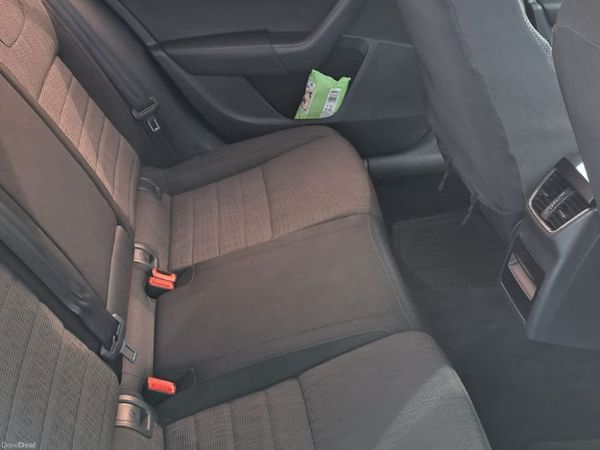 Skoda Octavia Saloon, Diesel, 2014, Black