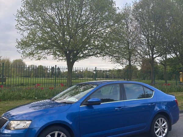 Skoda Octavia Saloon, Petrol, 2016, Blue