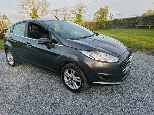 Ford Fiesta Hatchback, Petrol, 2016, Grey