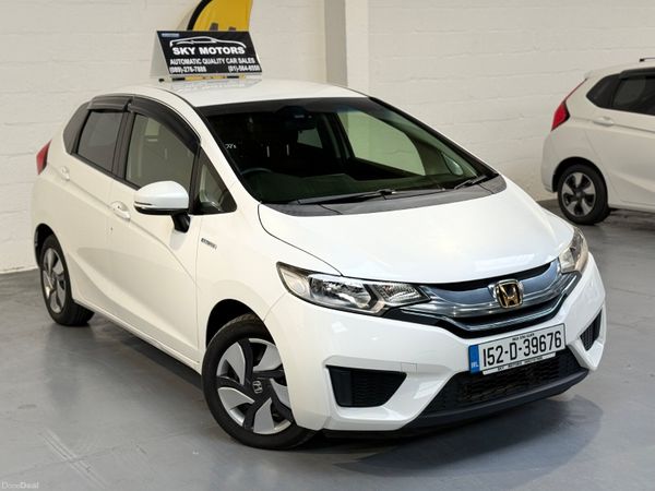 Honda Fit Hatchback, Petrol Hybrid, 2015, White
