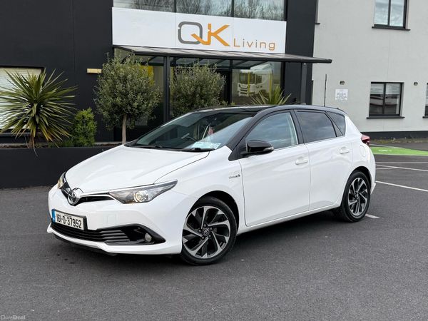Toyota Auris MPV, Petrol Hybrid, 2016, White