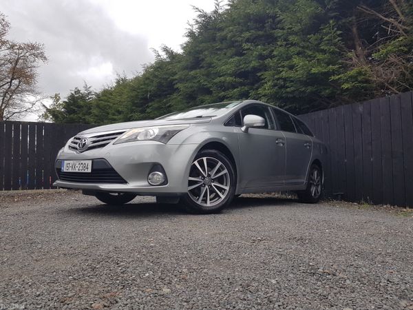 Toyota Avensis Estate, Diesel, 2015, Grey