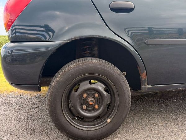 Ford Fiesta Hatchback, Petrol, 1997, Green