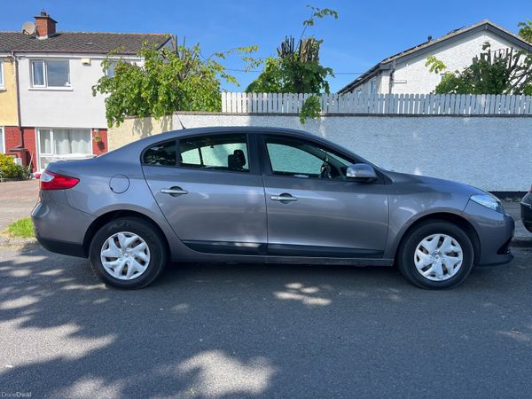 Renault Fluence Saloon, Diesel, 2013, Grey