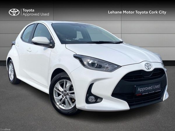 Toyota Yaris Hatchback, Petrol, 2024, White