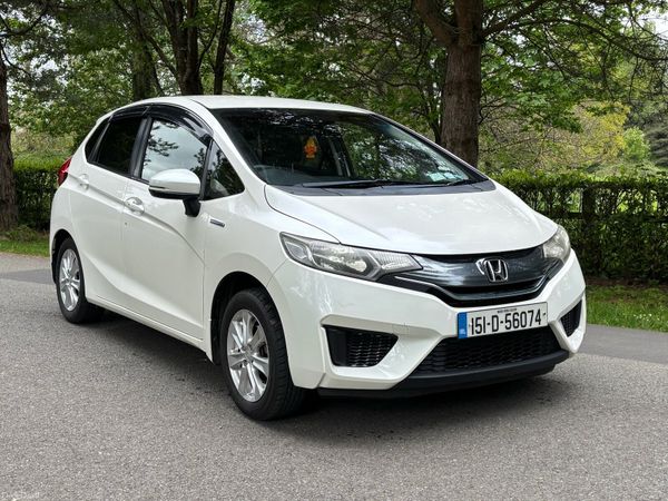 Honda Fit Hatchback, Petrol Hybrid, 2015, White