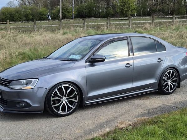 Volkswagen Jetta Saloon, Diesel, 2013, Grey