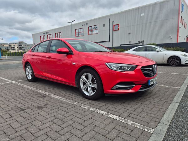 Vauxhall Insignia Hatchback, Petrol, 2017, Red