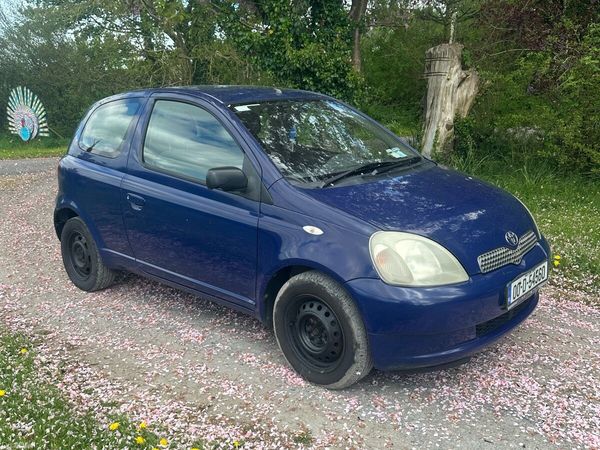 Toyota Yaris Hatchback, Petrol, 2000, Blue