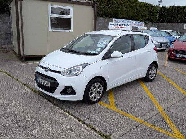 Hyundai i10 Hatchback, Petrol, 2016, White