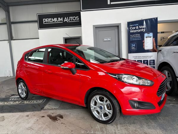 Ford Fiesta Hatchback, Diesel, 2015, Red