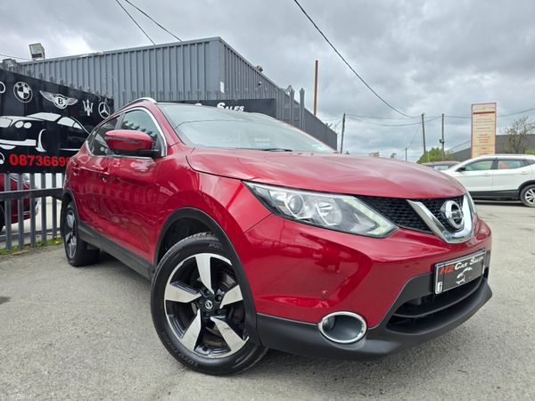 Nissan Qashqai SUV, Diesel, 2017, Red