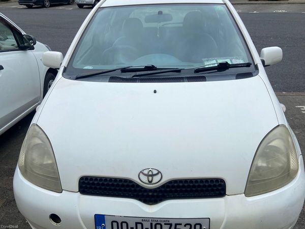 Toyota Other Hatchback, Petrol, 2000, White