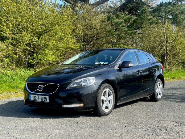 Volvo V40 Hatchback, Diesel, 2015, Black