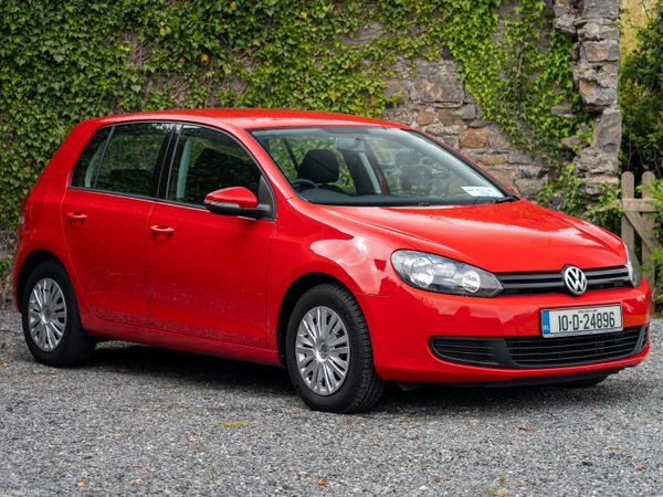 Volkswagen Golf Hatchback, Petrol, 2010, Red