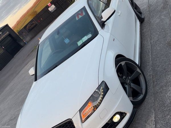 Audi A4 Saloon, Diesel, 2011, White