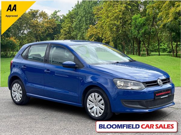 Volkswagen Polo Hatchback, Petrol, 2012, Blue