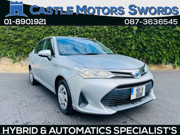 Toyota Corolla Saloon, Petrol Hybrid, 2019, Silver