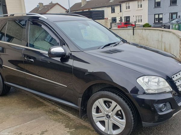 Mercedes-Benz M-Class SUV, Diesel, 2010, Black